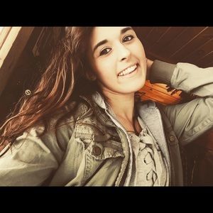 Meet your Posher, Megan